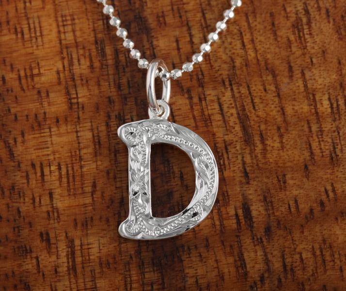 initial pendant