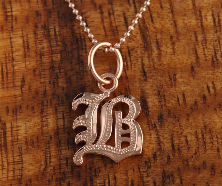 initial pendant