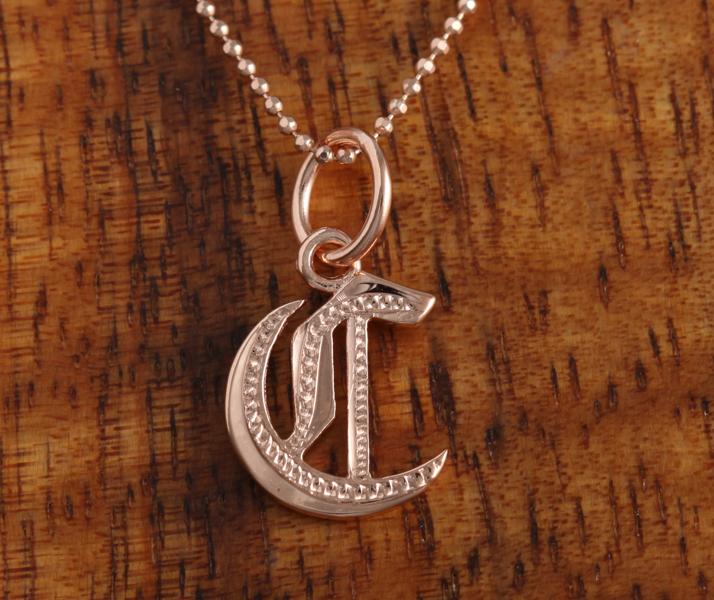 initial pendant