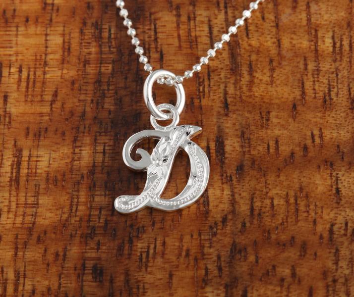 initial pendant