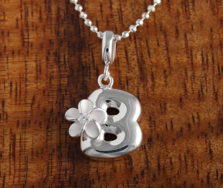 initial pendant