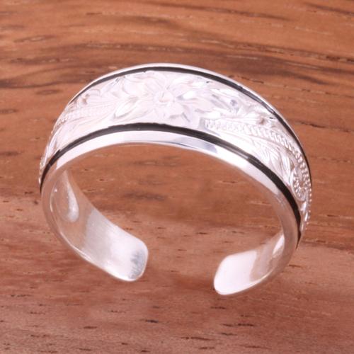 Hawaiian Scroll with Black Border Smooth Edge Toe Ring